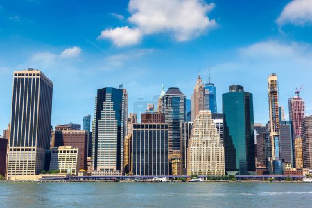 Téléchargez les photos : Vue panoramique du paysage urbain de Manhattan à New York, NY, USA - en image libre de droit