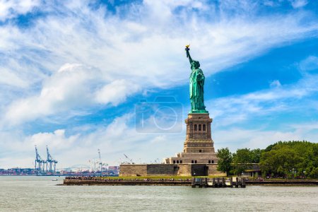 Téléchargez les photos : Statue de la Liberté à New York, NY, USA - en image libre de droit