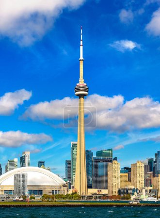 Foto de Vista panorámica del paisaje urbano de Toronto en un día soleado, Ontario, Canadá - Imagen libre de derechos