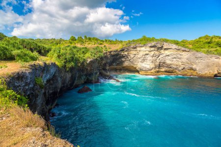 Téléchargez les photos : Île de Nusa Penida par une journée ensoleillée, Bali, Indonésie - en image libre de droit