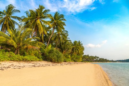 Photo for Beautiful tropical beach in a summer day - Royalty Free Image