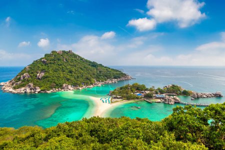 Téléchargez les photos : Île de Nang Yuan, Koh Tao, Thaïlande dans une journée d'été - en image libre de droit