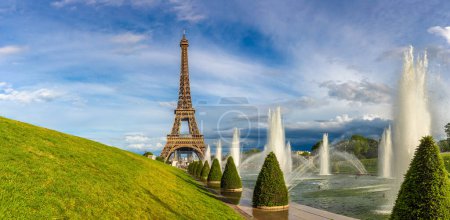 Photo for Panorama of Eiffel Tower and fountains of Trocadero in Paris at sunset, France - Royalty Free Image