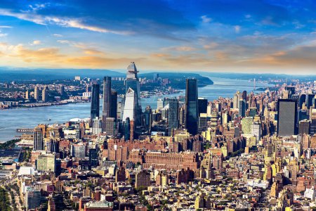 Panorama-Luftaufnahme von Manhattan in New York City, NY, USA