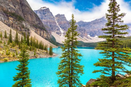 Téléchargez les photos : Vue panoramique du lac Moraine, parc national du Canada Banff - en image libre de droit