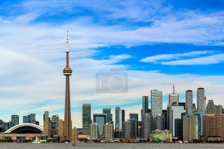 Vue panoramique du paysage urbain de Toronto par une journée ensoleillée, Ontario, Canada