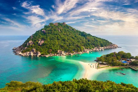 Téléchargez les photos : Île de Nang Yuan, Koh Tao, Thaïlande dans une journée d'été - en image libre de droit