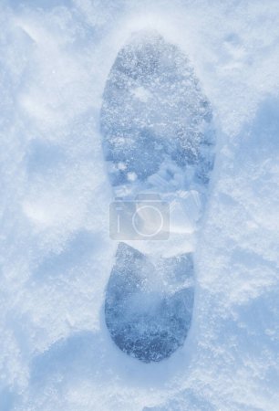 Téléchargez les photos : Empreinte de démarrage dans la neige, hiver, un, gros plan - en image libre de droit