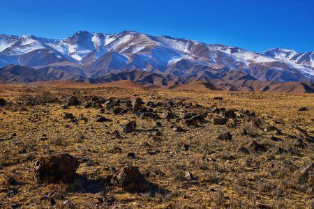 Foto de Montañas altas Kirguistán paisaje - Imagen libre de derechos