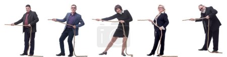Foto de Gente de negocios tirando de la cuerda aislada sobre fondo blanco - Imagen libre de derechos