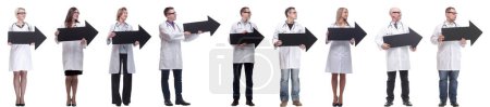 Foto de Grupo de empresarios exitosos con flecha negra aislada sobre fondo blanco - Imagen libre de derechos