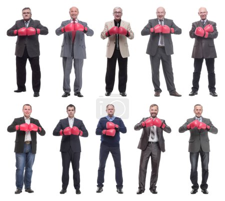 Téléchargez les photos : Collage d'hommes d'affaires en gants de boxe isolés sur fond blanc - en image libre de droit