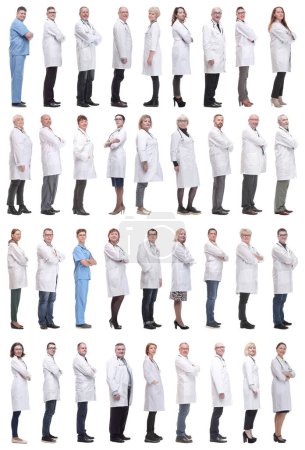 Foto de Grupo de médicos con perfil aislado sobre fondo blanco - Imagen libre de derechos