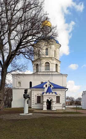 Foto de Edificio de la iglesia del Colegio en Chernigov - Imagen libre de derechos