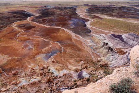 Téléchargez les photos : Striped purple sandstone formations of Blue Mesa badlands in Petrified Forest National Park, Arizona, USA. Exploring the American Southwest. - en image libre de droit
