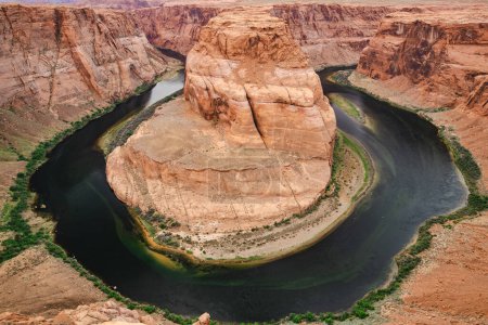 Téléchargez les photos : Horseshoe Bend on Colorado River in Glen Canyon, part of Grand canyon, Page, Arizona, USA. Exploring the American Southwest. - en image libre de droit
