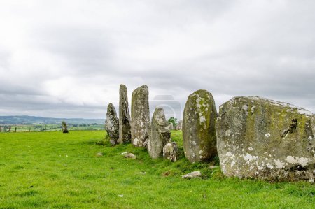 Ceinture cercle de pierre, un impressionnant site rituel de l'âge du bronze situé au sud de la ville de Raphoe, comté de Donegal, Irlande. Datant d'environ 2100-700 avant JC.
