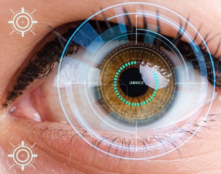 Foto de El concepto de sensor implantado en el ojo humano - Imagen libre de derechos