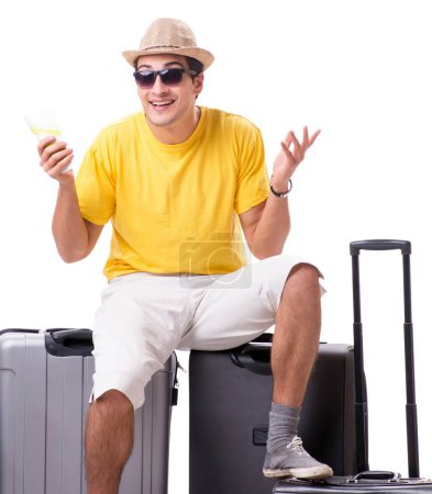 Téléchargez les photos : Le jeune homme heureux qui part en vacances d'été isolé sur blanc - en image libre de droit