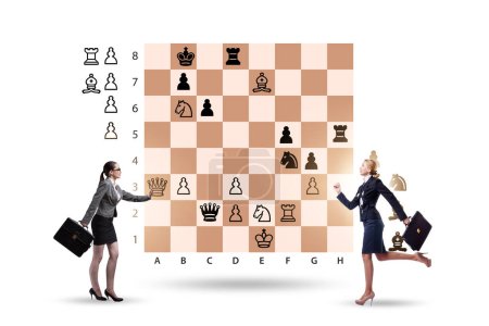Foto de Gente de negocios jugando ajedrez a bordo - Imagen libre de derechos