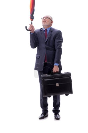 Téléchargez les photos : Homme d'affaires avec un parapluie et des bagages isolés sur blanc - en image libre de droit