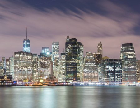 Foto de La vista de Manhattan inferior desde Brooklyn - Imagen libre de derechos