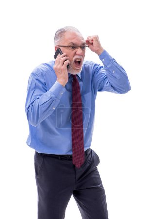 Foto de Hombre de negocios de edad hablando por teléfono aislado en blanco - Imagen libre de derechos
