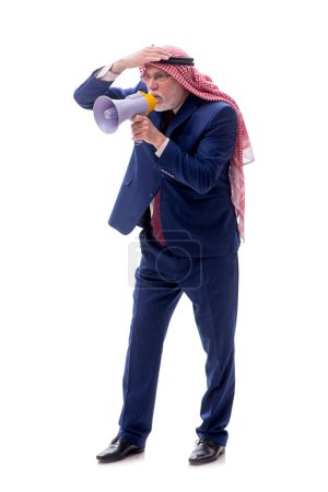Téléchargez les photos : Homme d'affaires arabe âgé tenant mégaphone isolé sur blanc - en image libre de droit