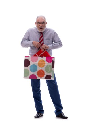 Foto de Viejo jefe masculino sosteniendo bolsa aislado en blanco - Imagen libre de derechos