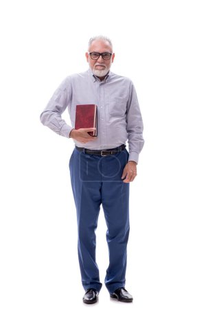 Téléchargez les photos : Vieux patron masculin tenant des livres isolés sur blanc - en image libre de droit