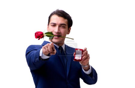 Téléchargez les photos : Le concept romantique avec l'homme faisant la demande en mariage - en image libre de droit