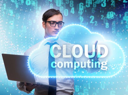 Téléchargez les photos : Le concept de cloud computing avec boutons-poussoirs femme - en image libre de droit