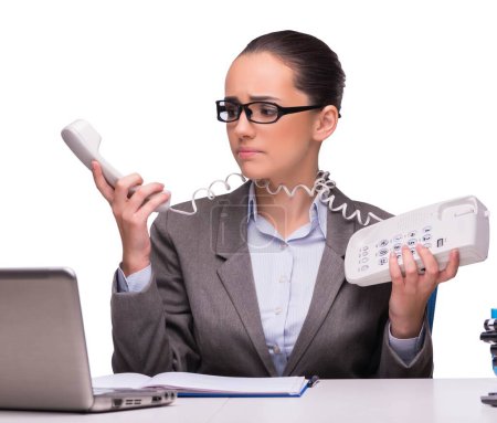 Téléchargez les photos : La jeune femme d'affaires au bureau isolée sur blanc - en image libre de droit