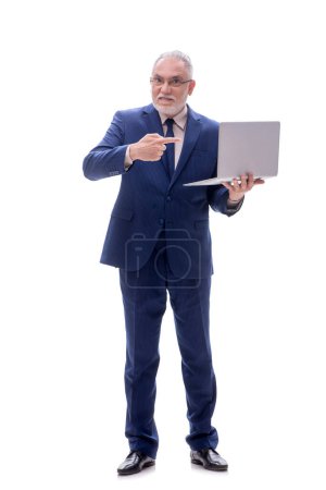 Foto de Antiguo jefe con ordenador aislado en blanco - Imagen libre de derechos