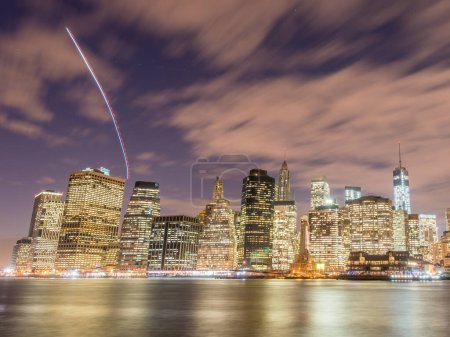 Foto de La vista de Manhattan inferior desde Brooklyn - Imagen libre de derechos