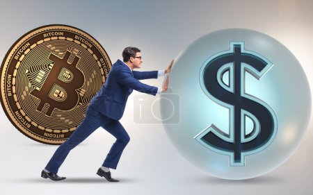 Téléchargez les photos : Homme d'affaires poussant Bitcoin dans le concept blockchain crypto-monnaie - en image libre de droit