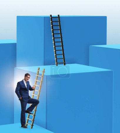 Foto de El hombre de negocios escalando escalera de carrera en concepto de negocio - Imagen libre de derechos