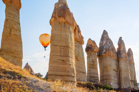 Téléchargez les photos : Love valley view with rock formations and fairy chimneys in Cappadocia Turkey - en image libre de droit