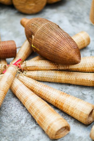Foto de Tradicional vietnamita hecho a mano trampa de pescado de bambú - Imagen libre de derechos