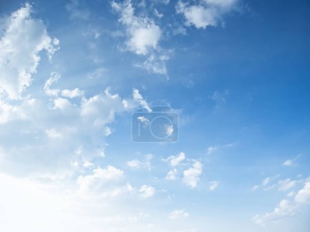 Foto de Cielo y nubes naturaleza de verano. Paisaje de día - Imagen libre de derechos