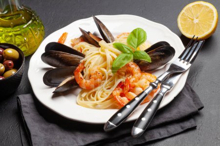 Photo for Seafood pasta with shrimps and mussels - Royalty Free Image
