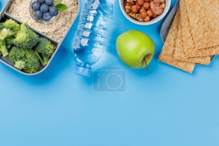Téléchargez les photos : Concept d'alimentation saine. Pose plate avec espace de copie - en image libre de droit