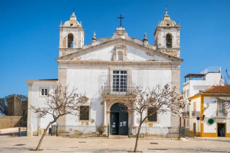 Foto de Iglesia Santa Maria centro histórico de la ciudad de Lagos, Algarve, Portugal. Iglesia de S. Maria en Lagos - Imagen libre de derechos