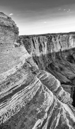 Foto de Vista panorámica de Horseshoe Bend al atardecer, Arizona - Imagen libre de derechos