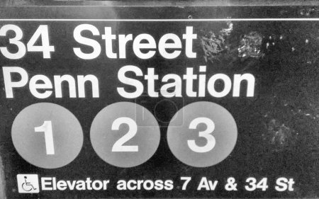 Téléchargez les photos : Panneau du métro Penn Station, New York
. - en image libre de droit