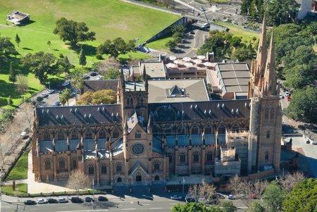 Téléchargez les photos : Vue aérienne panoramique de la cathédrale Sainte-Marie, Sydney, NSW - Australie. - en image libre de droit