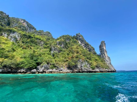 Téléchargez les photos : Belle île tropicale dans l'archipel de Koh Phi Phi, Thaïlande. - en image libre de droit