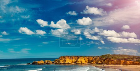 Téléchargez les photos : Belle plage et littoral le long de la Great Ocean Road, Australie - en image libre de droit