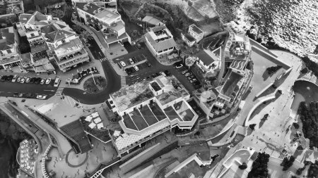 Foto de Vista aérea de las piscinas naturales de Porto Moniz al atardecer en Madeira, Portugal. - Imagen libre de derechos