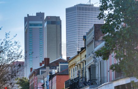 Foto de New Orleans, LA - February 8, 2016: City buildings on a sunny day. - Imagen libre de derechos